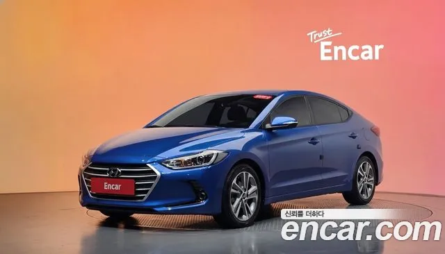 Hyundai AVANTE 2018 — photo 1