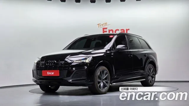 Audi Q7 2023 — photo 1