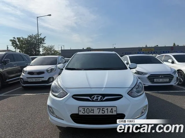 Hyundai Accent 2014 — photo 1