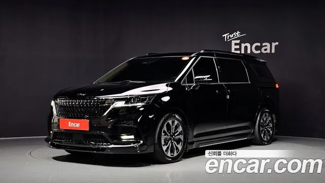 Kia Canival 2023 — photo 1
