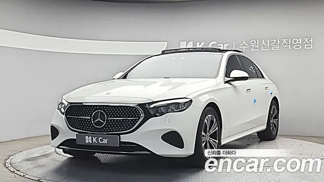 Mercedes-Benz E-Class 2025 — photo 1