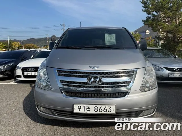 Hyundai Starex 2012 — photo 1