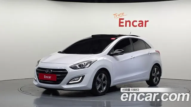 Hyundai i30 2015 — photo 1