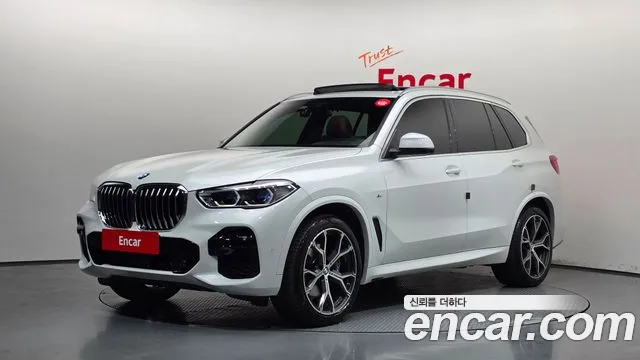 BMW X5 2022 — photo 1