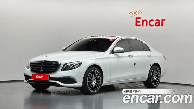 Mercedes-Benz E-Class 2017 — photo 1