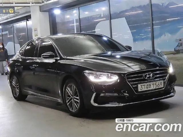 Hyundai Grandeur 2018 — photo 1