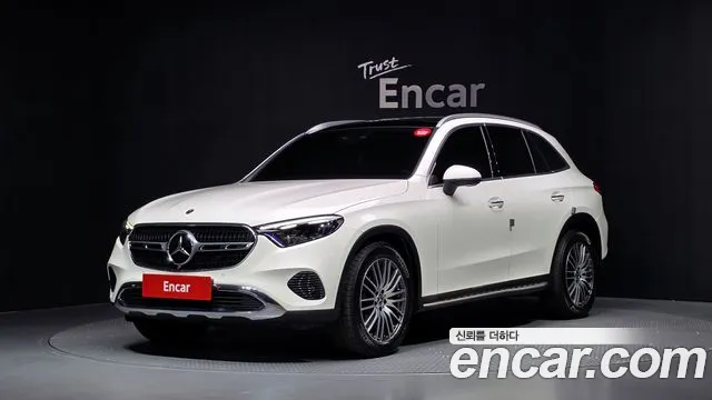 Mercedes-Benz GLC-Class 2023 — photo 1