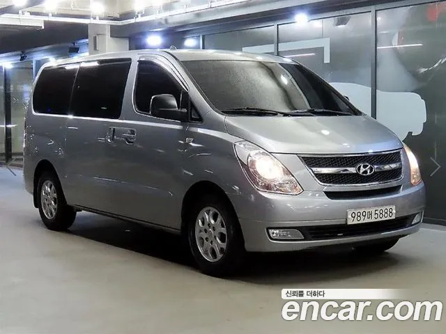 Hyundai Starex 2015 — photo 1