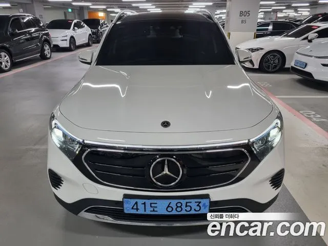 Mercedes-Benz EQB 2024 — photo 1