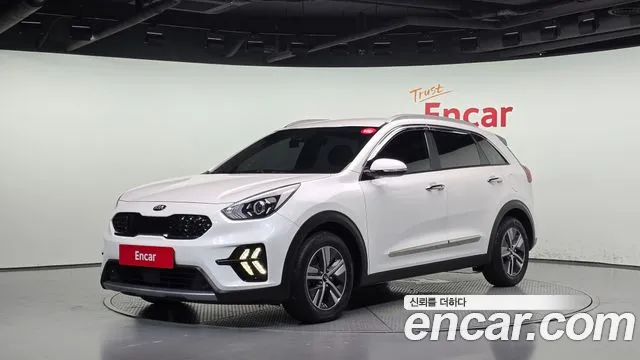 Kia Niro 2021 — photo 1