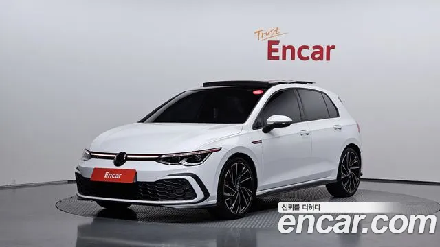 Volkswagen Golf 2023 — photo 1