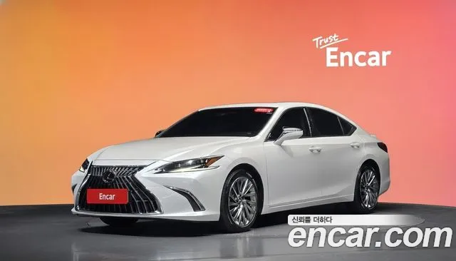 Lexus ES 2024 — photo 1