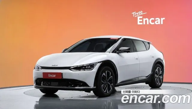 Kia EV6 2023 — photo 1