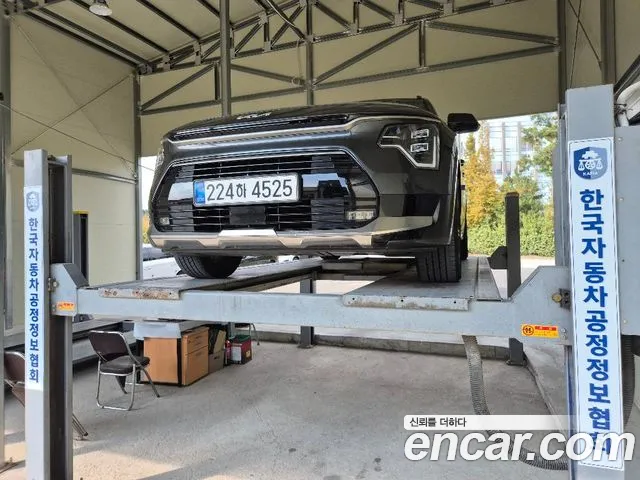 Kia Niro 2025 — photo 1