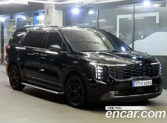 Kia Canival 2025 — photo 1