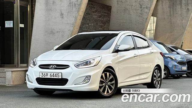 Hyundai Accent 2015 — photo 1