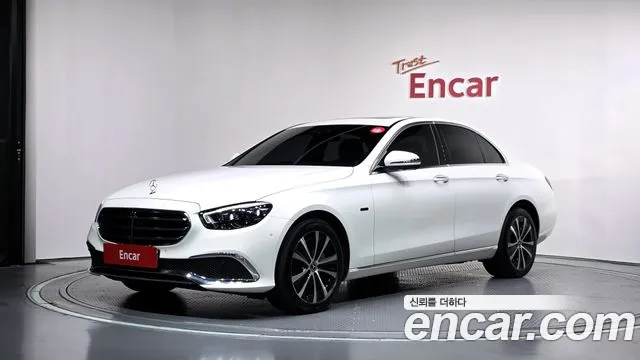 Mercedes-Benz E-Class 2021 — photo 1