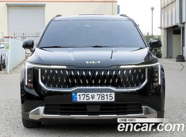 Kia Canival 2025 — photo 1