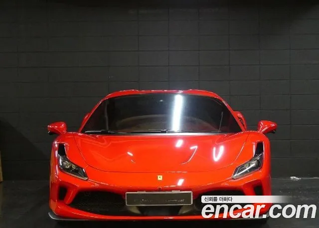 Ferrari F8 2021 — photo 1