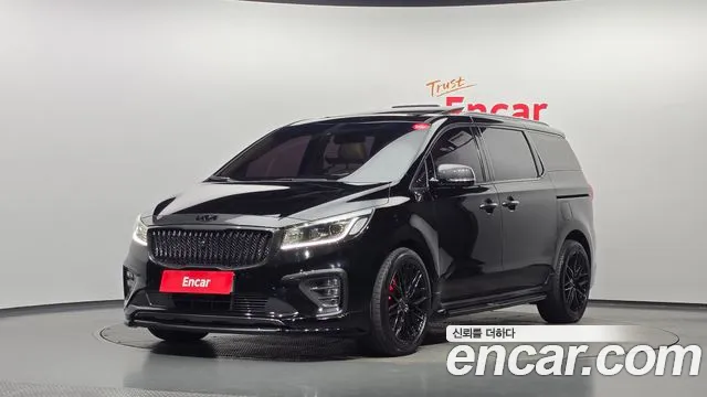 Kia Canival 2020 — photo 1
