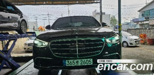 Mercedes-Benz S-Class 2022 — photo 1