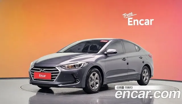 Hyundai AVANTE 2017 — photo 1
