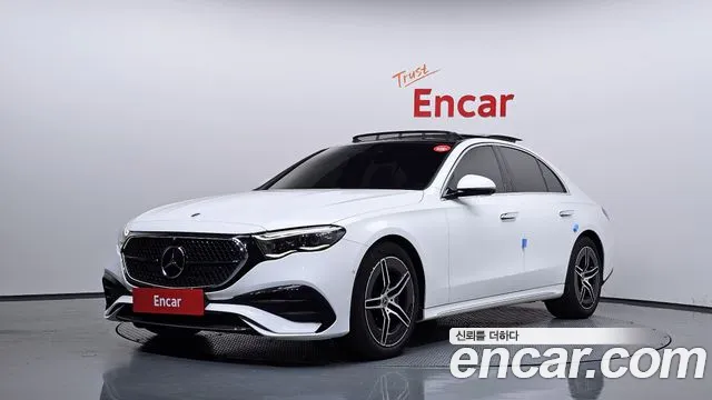 Mercedes-Benz E-Class 2024 — photo 1