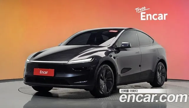 Tesla Model Y 2026 — photo 1