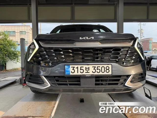 Kia Sportage 2023 — photo 1
