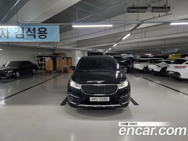 Kia Canival 2017 — photo 1