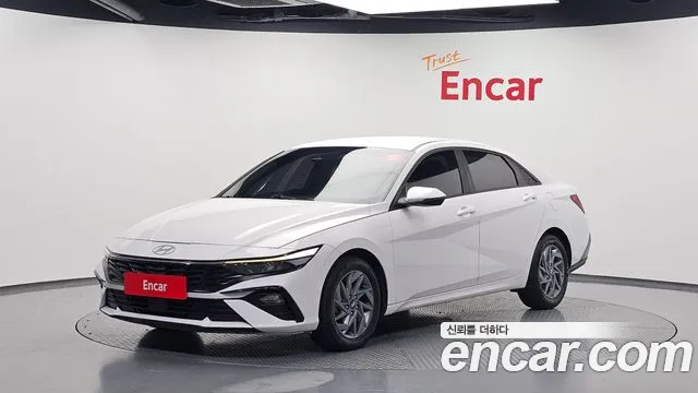 Hyundai AVANTE 2024 — photo 1