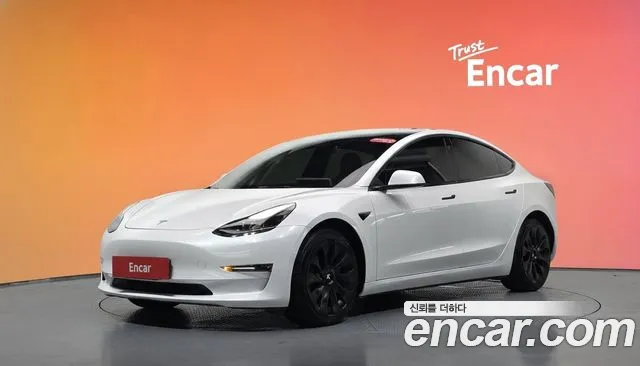 Tesla Model 3 2022 — photo 1