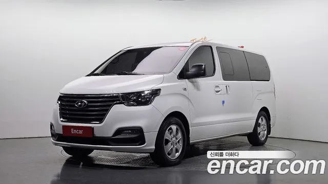 Hyundai Starex 2020 — photo 1