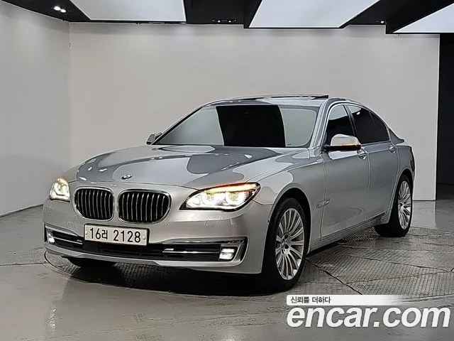 BMW 7-Series 2014 — photo 1