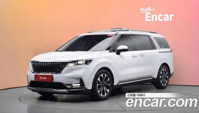 Kia Canival 2022 — photo 1