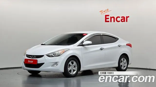 Hyundai AVANTE 2013 — photo 1