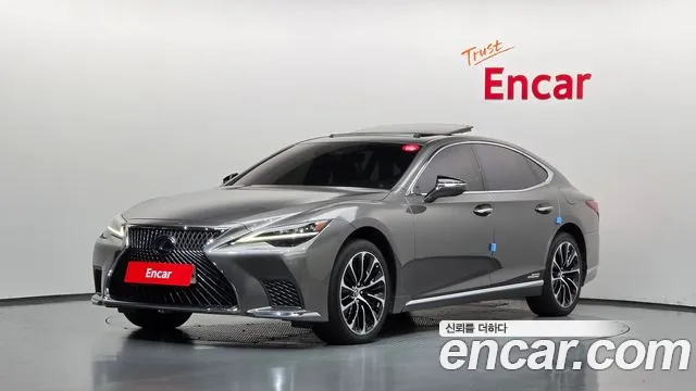 Lexus LS 2021 — photo 1