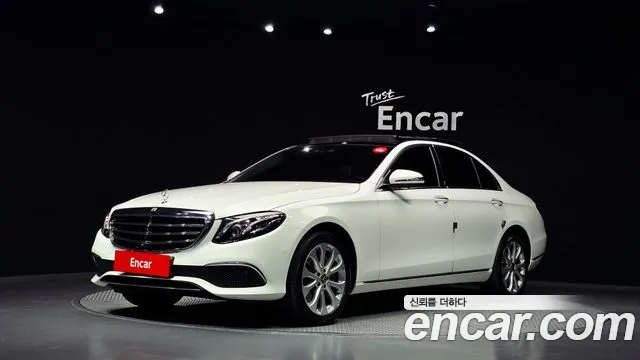 Mercedes-Benz E-Class 2019 — photo 1