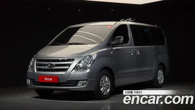 Hyundai Starex 2017 — photo 1