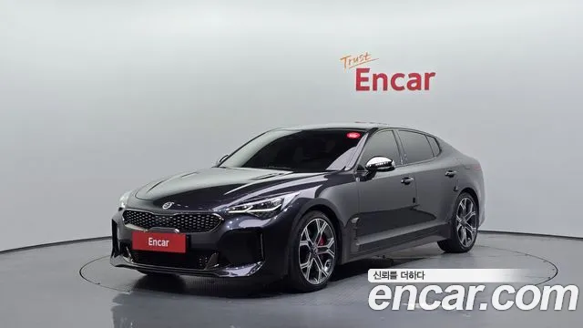 Kia Stinger 2018 — photo 1