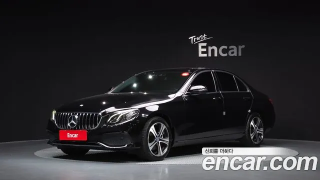 Mercedes-Benz E-Class 2017 — photo 1