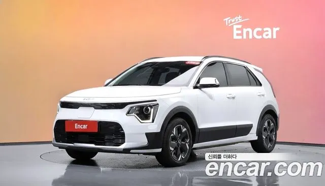 Kia Niro 2023 — photo 1