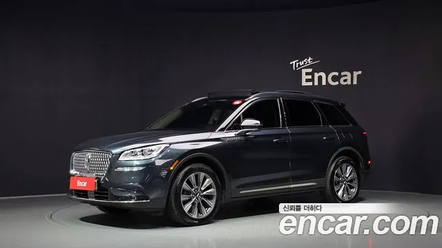 Lincoln Corsair 2021 — photo 1