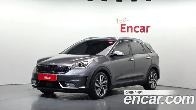 Kia Niro 2017 — photo 1