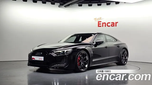 Audi RS e-tron GT 2025 — photo 1