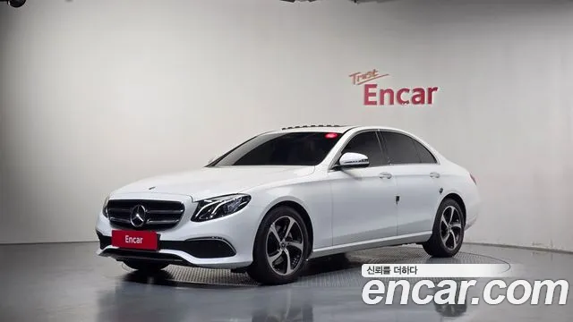 Mercedes-Benz E-Class 2020 — photo 1