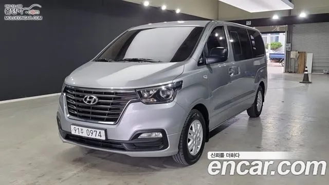 Hyundai Starex 2019 — photo 1