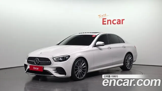 Mercedes-Benz E-Class 2023 — photo 1