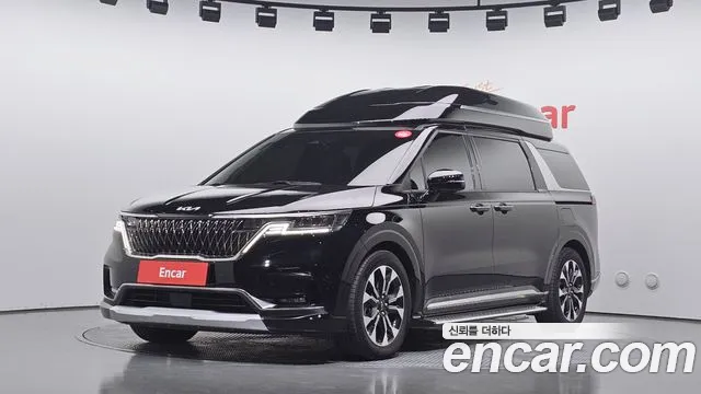 Kia Canival 2023 — photo 1