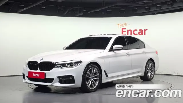 BMW 5-Series 2017 — photo 1
